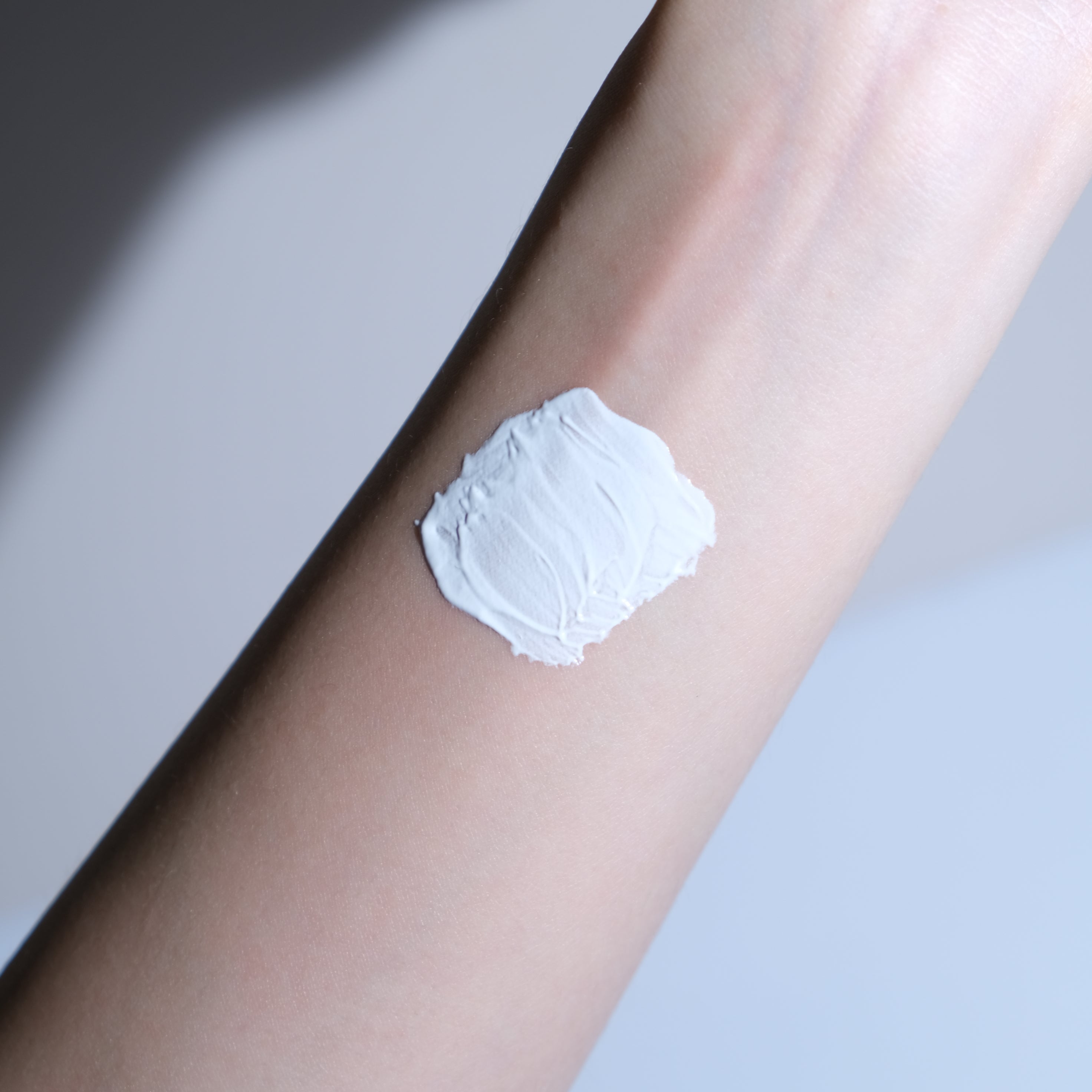 珍珠粉養膚調色隔離霜 SPF 20