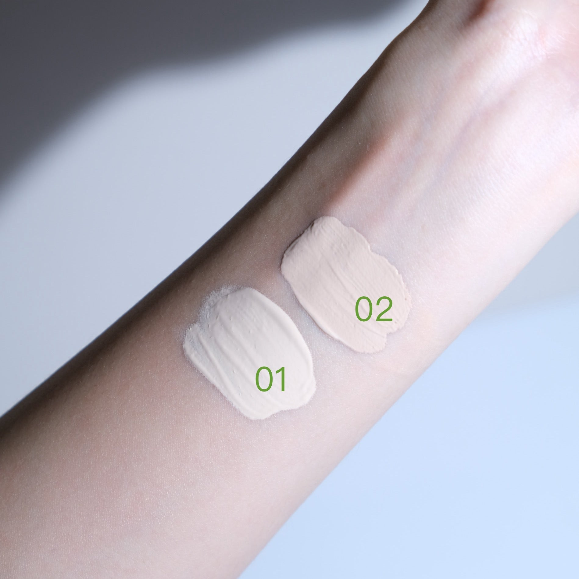 蘭花透薄養膚粉底SPF 25